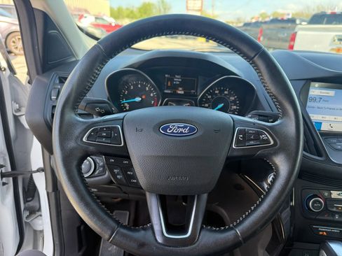 Used 2019 Ford Escape SE FWD image 18