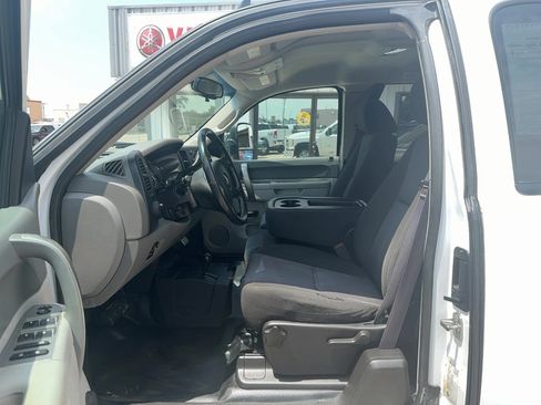 Used 2013 Chevrolet Silverado 2500 W/T AWD/4WD image 13