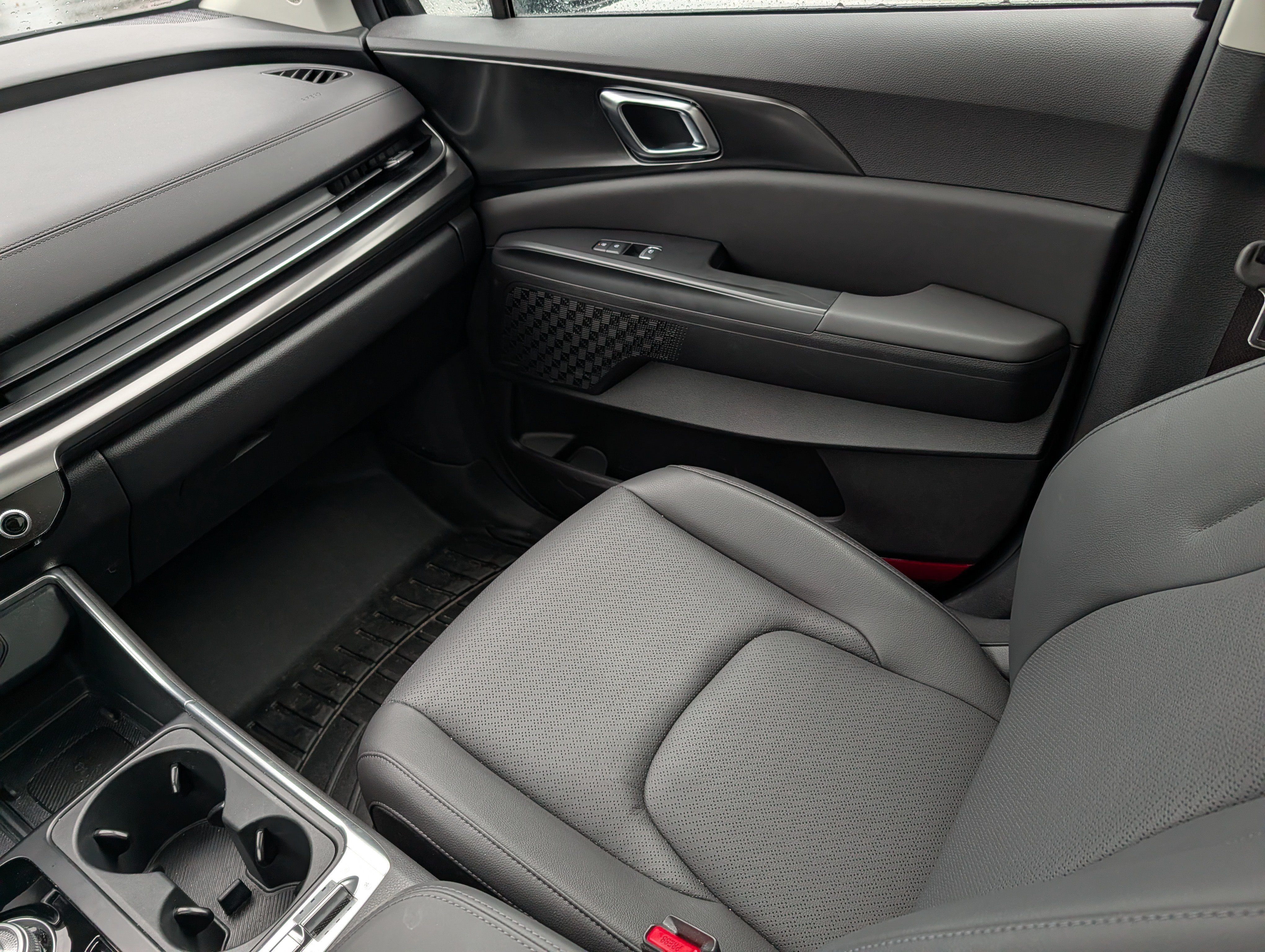 Certified 2025 Kia Carnival SX Prestige FWD image 11