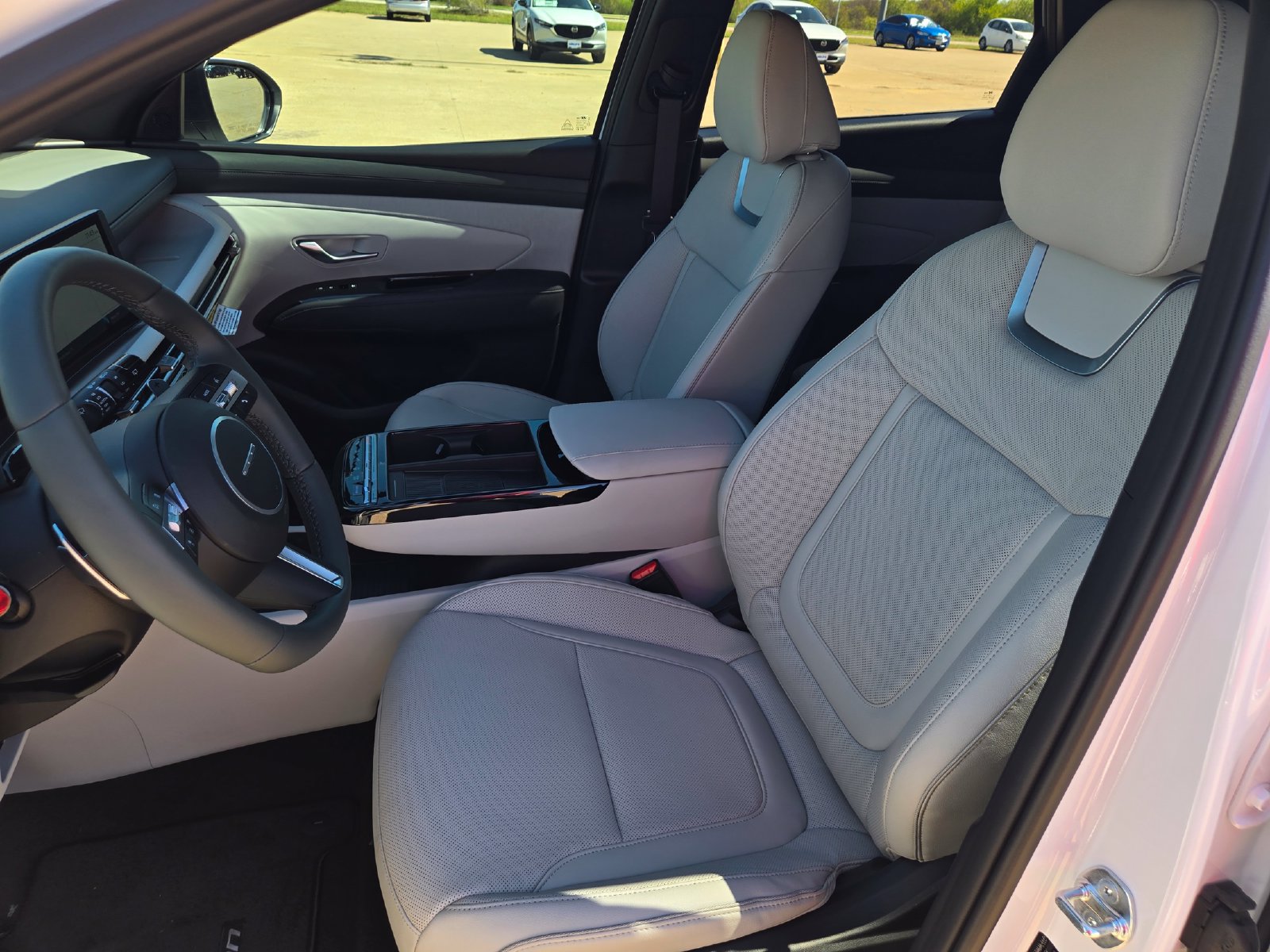 New 2026 Hyundai Tucson Limited FWD image 17