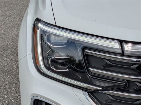 New 2026 Volkswagen Atlas SE image 8