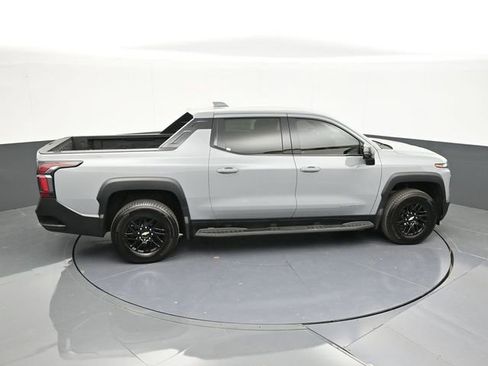 New 2025 Chevrolet Silverado EV LT image 61
