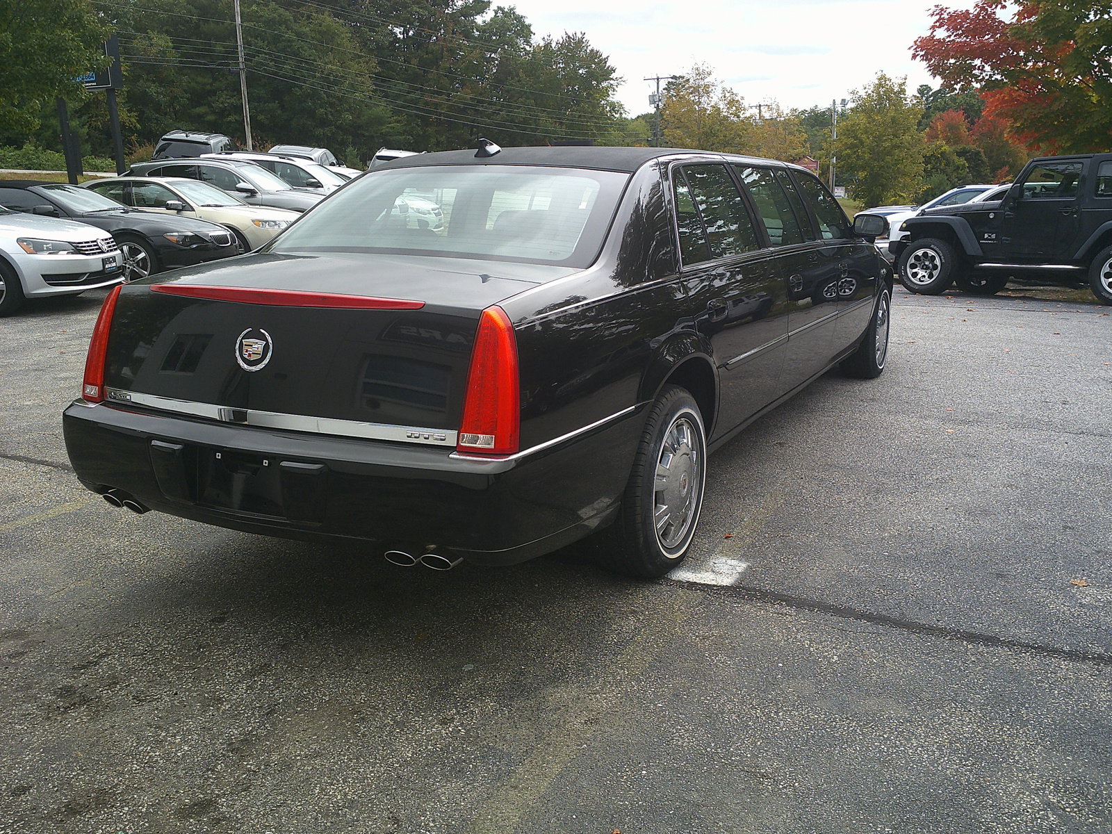 Used 2010 Cadillac DTS Limousine FWD image 5