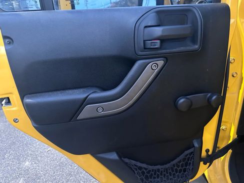 Used 2015 Jeep Wrangler Unlimited Sport image 16