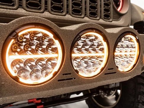 Used 2025 Jeep Wrangler Sport image 51