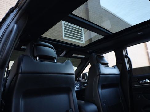 Used 2021 Jeep Grand Cherokee High Altitude AWD/4WD image 22
