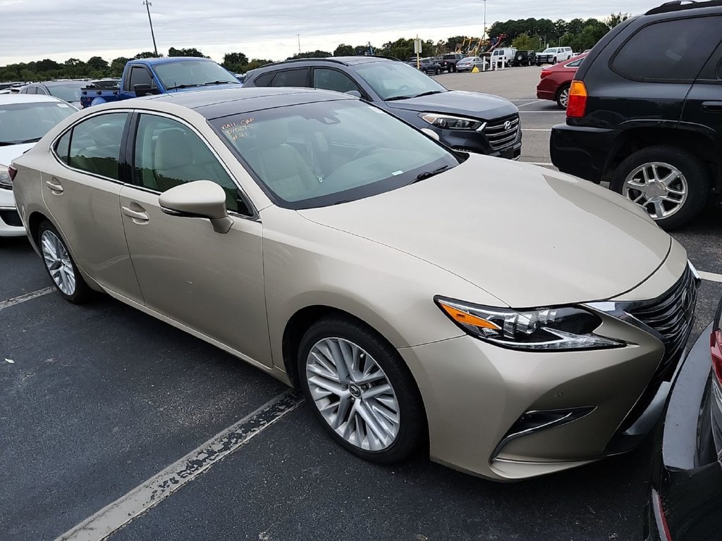 Used 2016 Lexus ES 350 w/ Luxury Package w/Wood Trim FWD image 2
