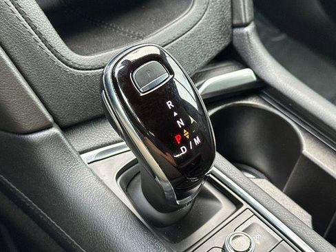 Certified 2025 Cadillac XT5 Luxury FWD image 21