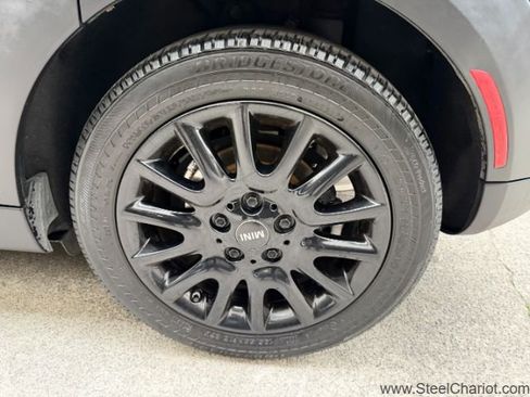 Used 2015 MINI Cooper 4-Door Hardtop image 22