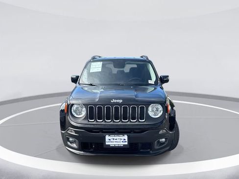 Used 2017 Jeep Renegade Latitude image 2