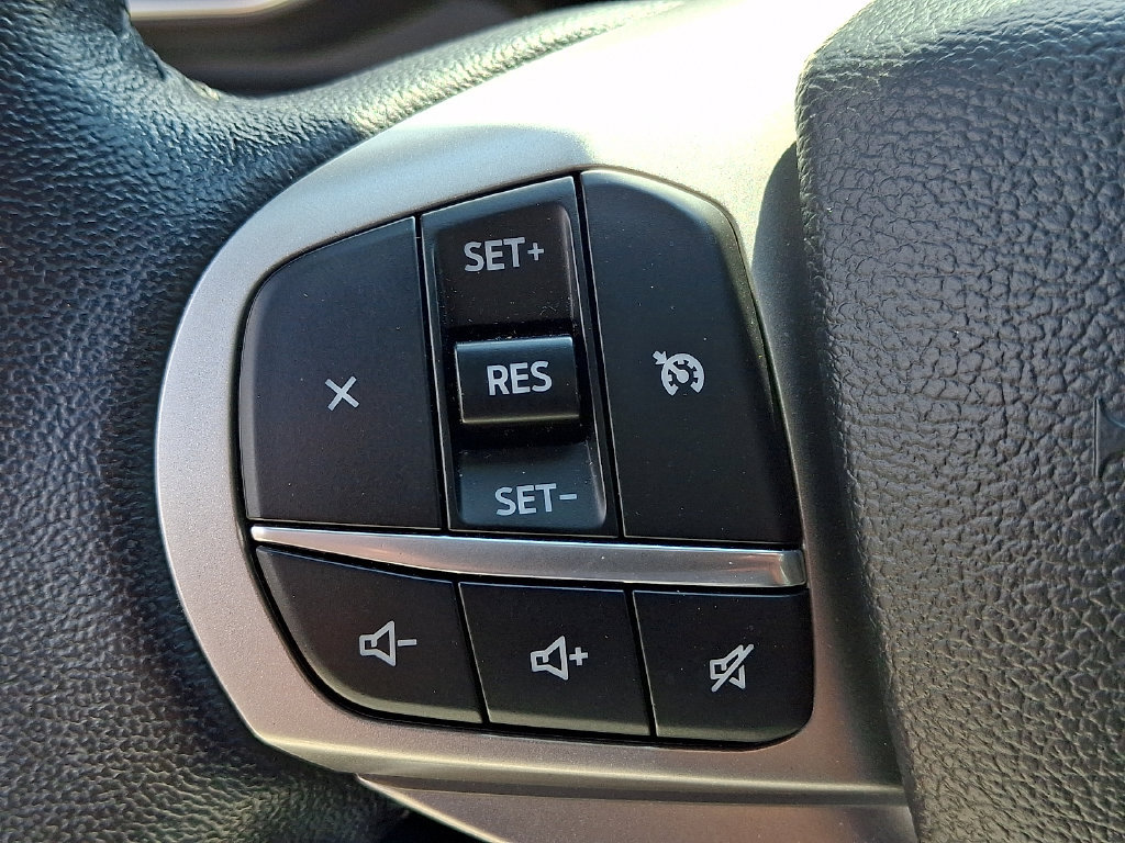 Used 2023 Ford Explorer XLT w/ Equipment Group 202A AWD/4WD image 23