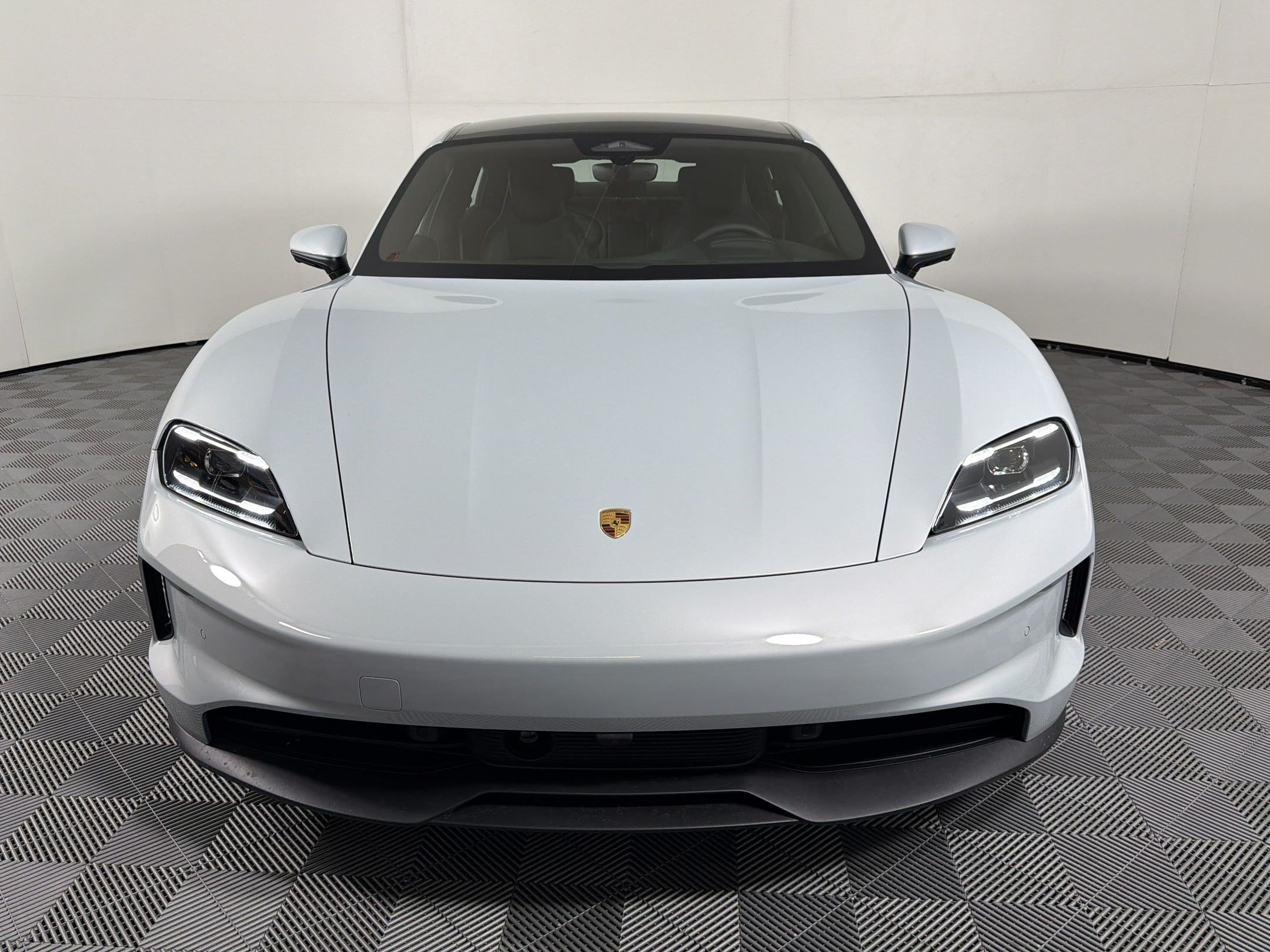 Used 2026 Porsche Taycan AWD/4WD image 6