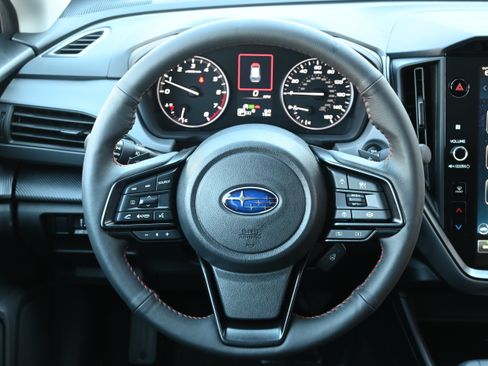 Used 2026 Subaru Crosstrek 2.5i Limited AWD/4WD image 17