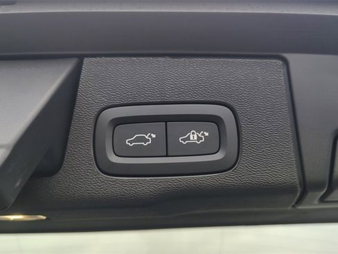 New 2026 Volvo XC60 B5 Ultra w/ Climate Package image 32