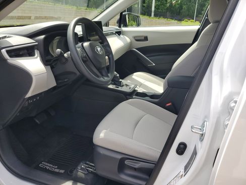 Used 2026 Toyota Corolla Cross L FWD image 15