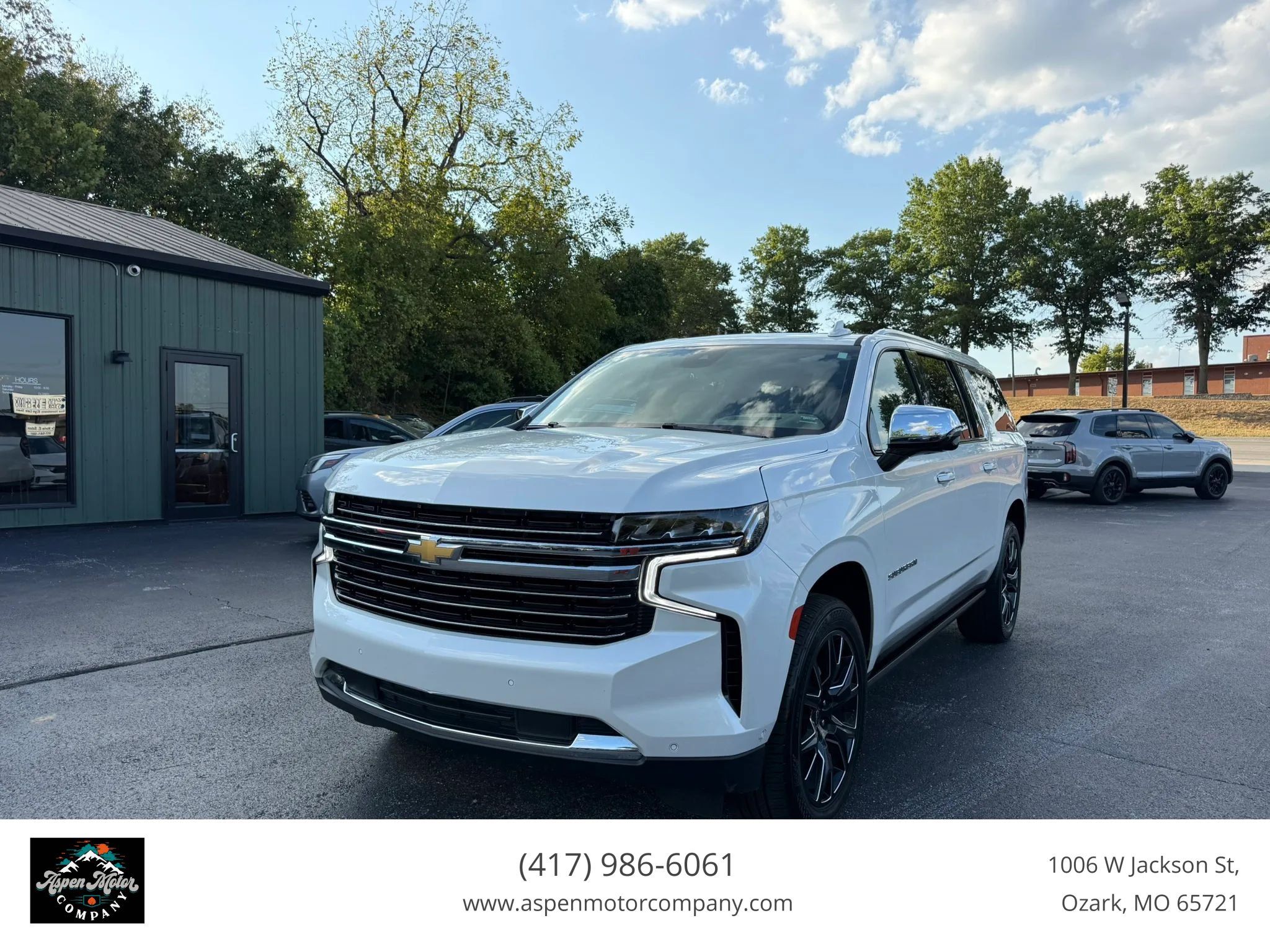 Used 2023 Chevrolet Suburban Premier w/ Advanced Technology Package AWD/4WD image 1