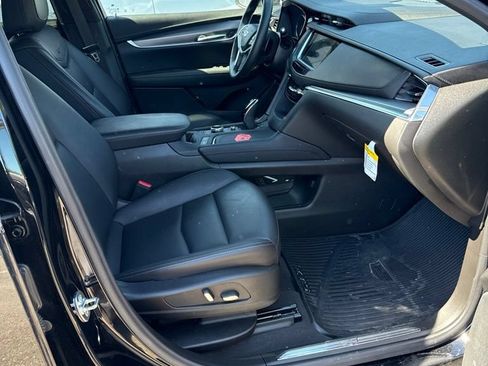 Used 2024 Cadillac XT5 Luxury FWD image 7
