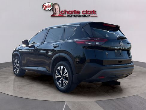 Used 2023 Nissan Rogue SV FWD image 3