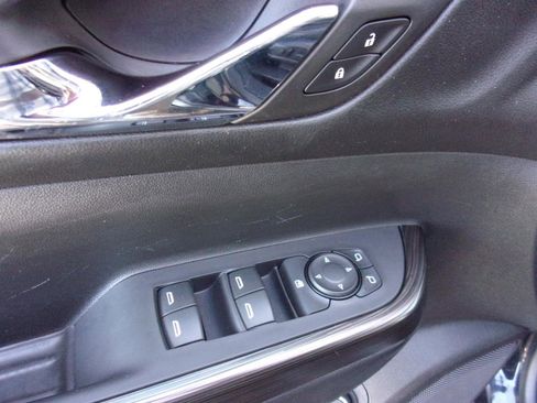 Used 2018 GMC Acadia SLT image 16