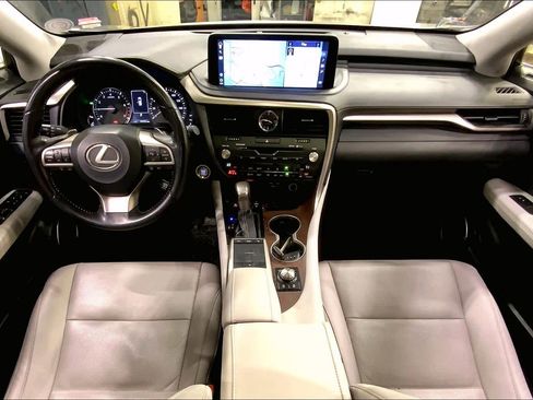 Used 2020 Lexus RX 350L Premium w/ Premium Package image 16