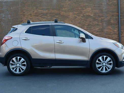 Used 2018 Buick Encore Preferred w/ LPO, Road Trip Package AWD/4WD image 4
