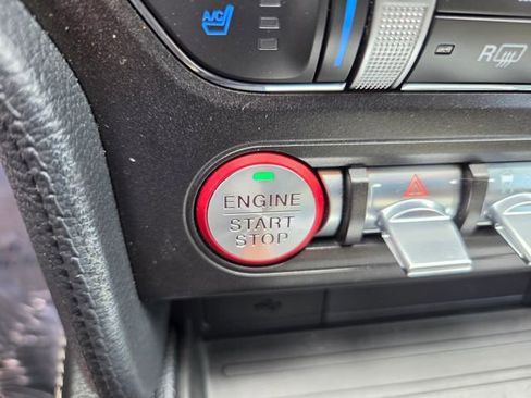 Used 2022 Ford Mustang GT Premium RWD image 31