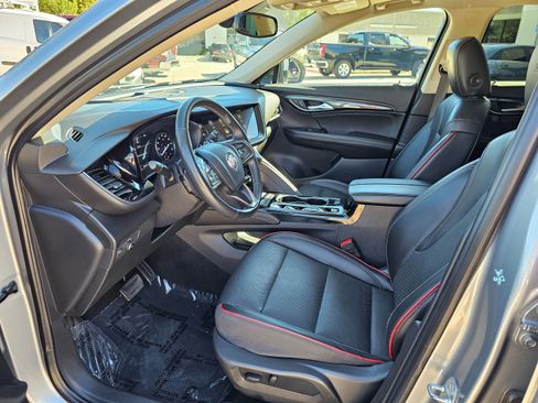 Used 2023 Buick Envision Essence w/ Sport Touring Package image 16
