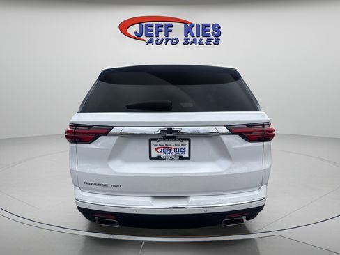 Used 2023 Chevrolet Traverse High Country w/ LPO, 'HIT The Road' Package AWD/4WD image 6