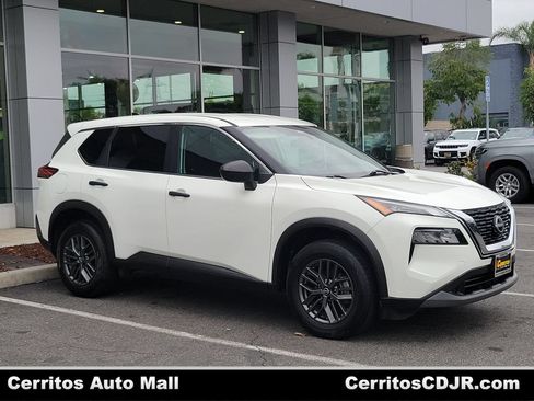 Used 2023 Nissan Rogue S FWD image 1