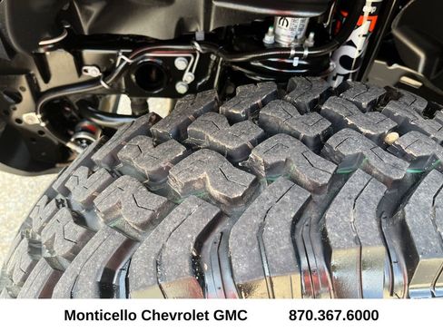 Used 2025 Jeep Gladiator Mojave w/ Steel Bumper Group image 31