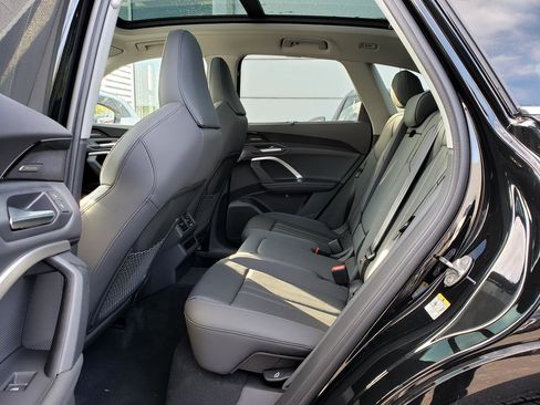 New 2025 Audi Q5 Premium Plus image 8