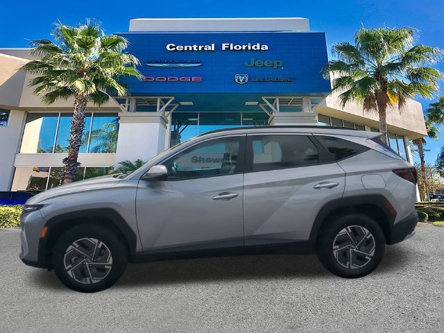 Used 2025 Hyundai Tucson Blue AWD/4WD image 8