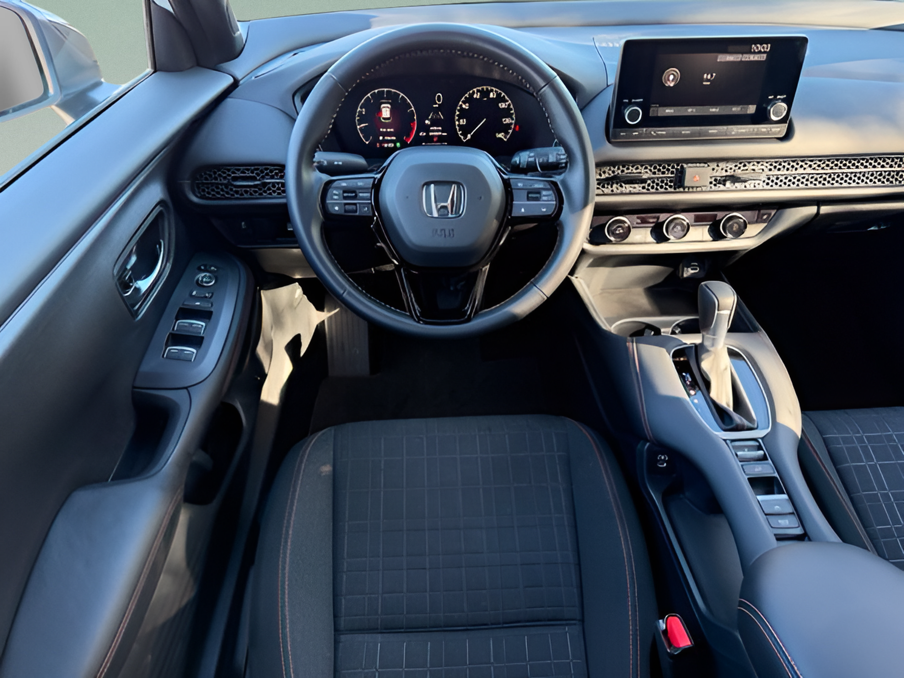 Certified 2025 Honda HR-V Sport image 11