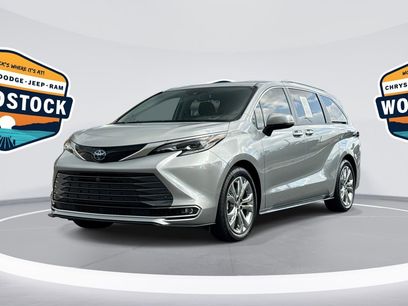 Used 2023 Toyota Sienna Platinum