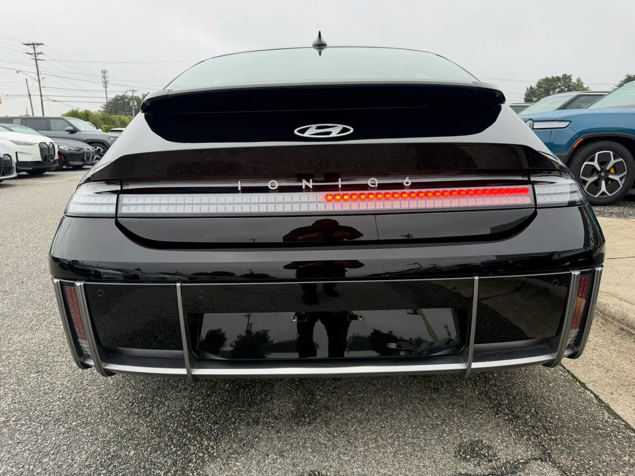 Used 2024 Hyundai Ioniq 6 SE AWD/4WD image 4