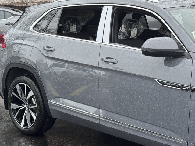 New 2026 Volkswagen Atlas Cross Sport SEL Premium R-Line AWD/4WD image 4