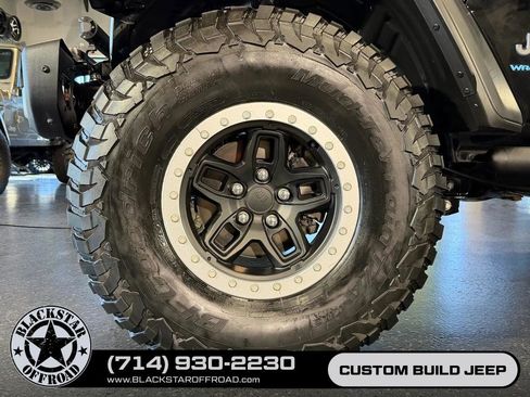 Used 2023 Jeep Wrangler Unlimited Rubicon 4xe AWD/4WD image 39