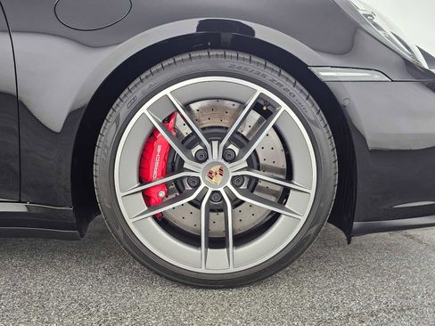 Used 2025 Porsche 911 Carrera S image 9