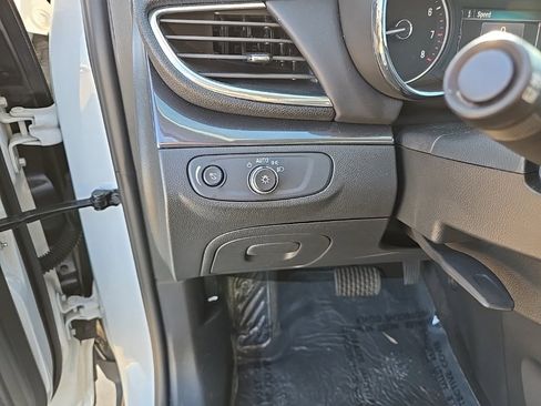 Used 2022 Buick Encore Preferred w/ Safety Package II image 12