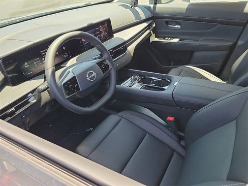 New 2025 Nissan Murano SV image 3