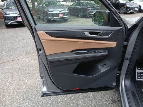 New 2026 Volkswagen Atlas Cross Sport SEL R-Line image 10