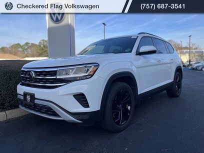 Used 2023 Volkswagen Atlas SE w/ Black Wheel Package