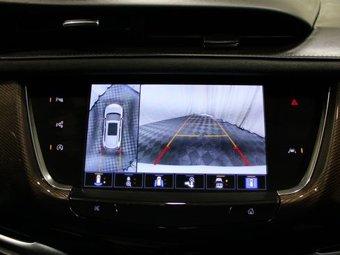 Used 2022 Cadillac XT6 Premium Luxury w/ Platinum Package AWD/4WD image 17