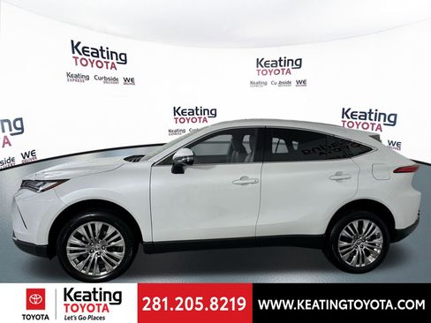 Certified 2024 Toyota Venza XLE image 9