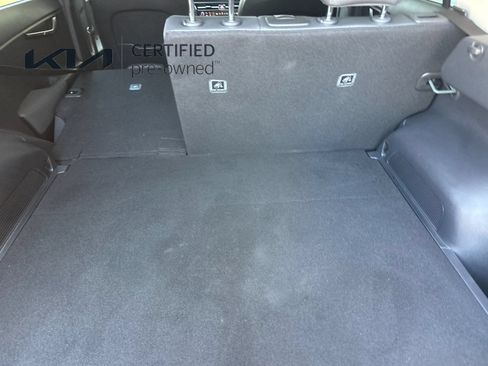 Certified 2024 Kia Niro Wind FWD image 16