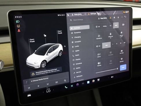 Used 2021 Tesla Model Y 2WD image 23