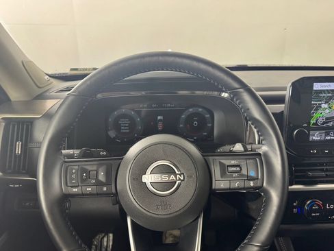 Used 2025 Nissan Pathfinder Platinum w/ Cargo Package FWD image 14