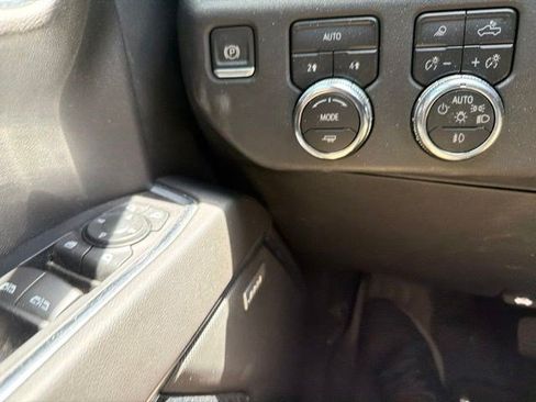 Used 2022 GMC Sierra 1500 SLT w/ SLT Premium Plus Package AWD/4WD image 24