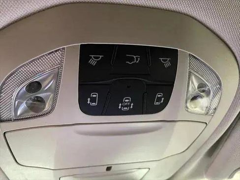 New 2023 Chrysler Pacifica Touring-L w/ S Appearance Package image 26