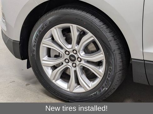 Certified 2024 Ford Edge Titanium AWD/4WD image 2